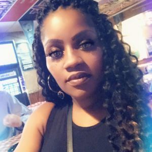 Meet your Posher, Carla